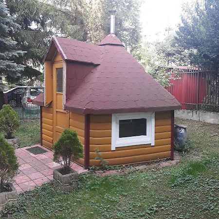 Maxim Pokoje Goscinne Iwonicz-Zdroj Exterior photo